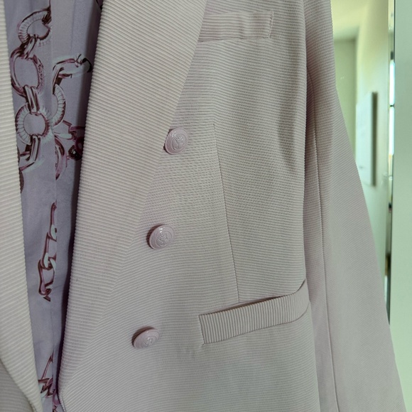 L'Agence Kenzie Blazer - Lilac Snow, size 6 - Picture 6 of 8